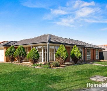 14 Derribong Court, Delahey, VIC 3037 - Photo 3