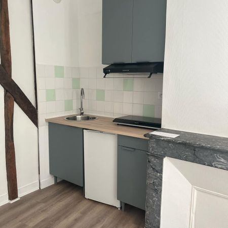 "LE RENOVE" - Location Appartement poitiers : 16.32 m2 - Photo 2