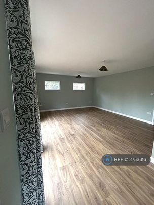 3 bedroom bungalow to rent - Photo 1