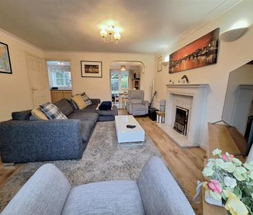 4 bedroom detached house to rent - Photo 1