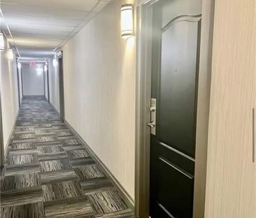 For Lease - 5327 Upper Middle Road Unit# 210, Burlington, Ontario - Photo 2