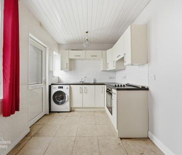 27 Kent Avenue, Larne, BT40 1NB - Photo 1