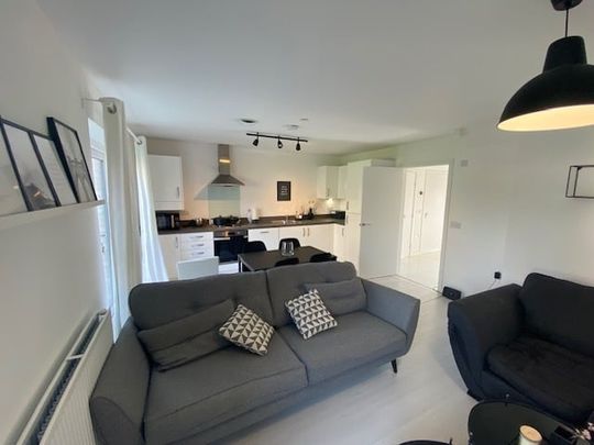 Rhodfa Crughywel, St. Mellons, CARDIFF - Photo 1