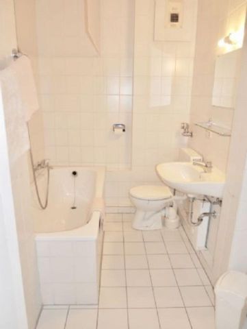 Sofort bezugsfrei: Helle, möblierte 1-Zimmer-Wohnung mit Fernblic - Photo 5