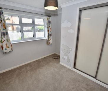 3 bedroom end of terrace house to rent - Photo 5