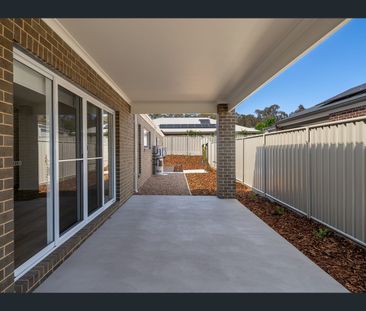 Room 2/17 Harkin Avenue, Wodonga, Vic 3690 - Photo 3