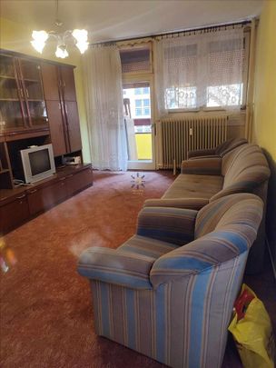 Kiadó jó állapotú panel lakás - Pécs - Fotó 1