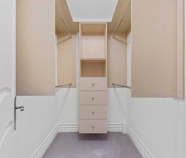 For Lease - 25 Dempsey Crescent, Toronto, Ontario - Photo 2