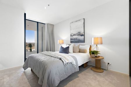 Spacious, light filled living in the heart of Canberra - Photo 5