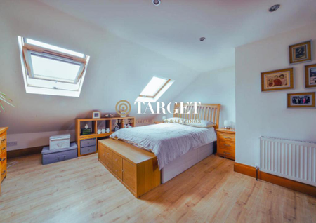 3 bedroom end of terrace house to rent - Photo 3