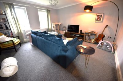 2 bedroom Flat in Flat 6, Leeds - Photo 5