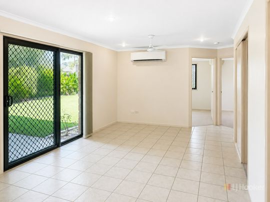 LARGE FAMILY HOME HAS ALL THE FEATURES - Photo 1