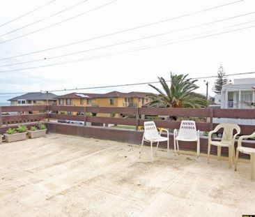 2/7 West Beach Road - Photo 4