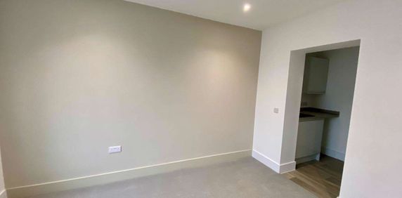 Albert Road - Photo 2