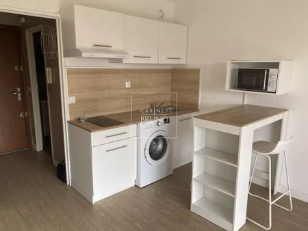 Location Appartement 1 pièce 20m² LE CANNET 06110 - Photo 3