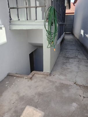 Casa cu 2 camere, suprafata de 70 mp, in zona Grivitei - Fotografie 1