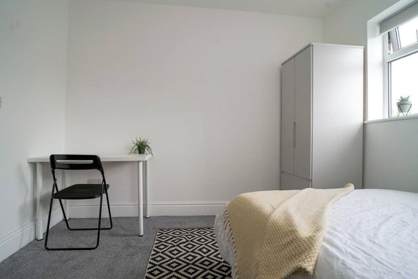 4 bedroom house to rent Charlotte Road, Sheffield, South Yorkshire, S1 - Photo 1