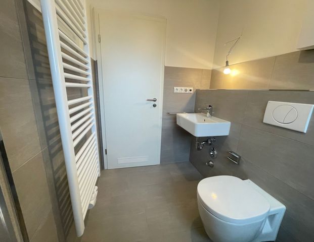 ** 2-Zi-Altbauwohnung mit Loggia in Essen-Holsterhausen wird derzeit umfangreich modernisiert ** - Photo 1