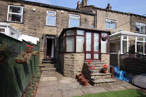 Moorside Road, Eccleshill, BD2 - Photo 1