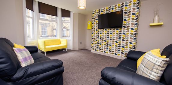 Large en-suite room in friendly, central house share Room 5 - Photo 2