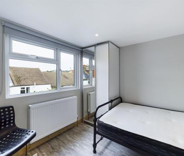 6 bedroom terraced house to rent - Photo 3