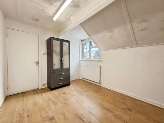 3 bedroom flat to rent - Photo 1