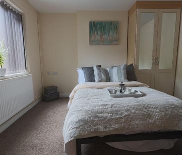 4 bedroom house to rent - Photo 2