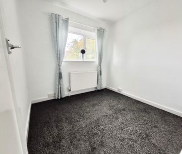 2 bedroom end of terrace house to rent - Photo 4
