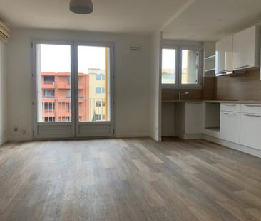 Location Appartement 2 pièces 46 m2 à Perpignan - Photo 3