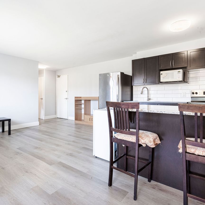 For Lease - 1172 HAMILTON Road Unit# 210, London East, Ontario - Photo 1