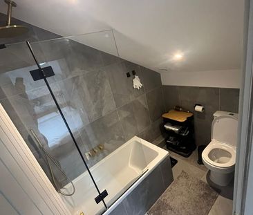 Room in a Shared Flat, Oaklands Grove, W12 - Photo 3