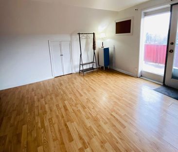 For Lease - 2123 Lawrence Avenue Unit# #4, Toronto, Ontario - Photo 2