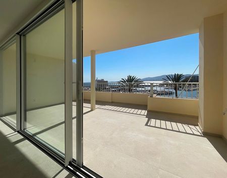 Apartamento de lujo con terraza y vistas al mar en el Portixol, sin amueblar, 2 dormitorios. - Photo 3