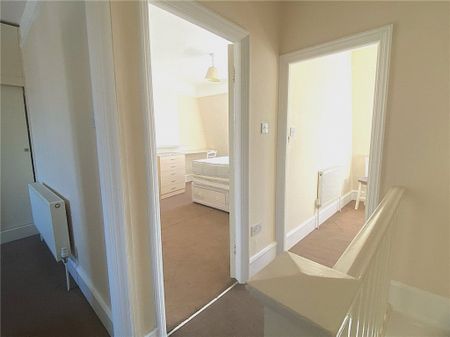 Park Parade, Gunnersbury Avenue, Ealing, W3 9BD - Photo 4