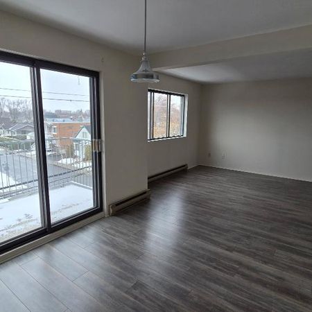 À louer 4 1/2 pour personnes 50 ans et plus St-Hyacinthe - appartement / logement - Photo 4