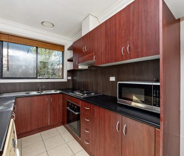 Unit 2/65 Ballarat Road, - Photo 3