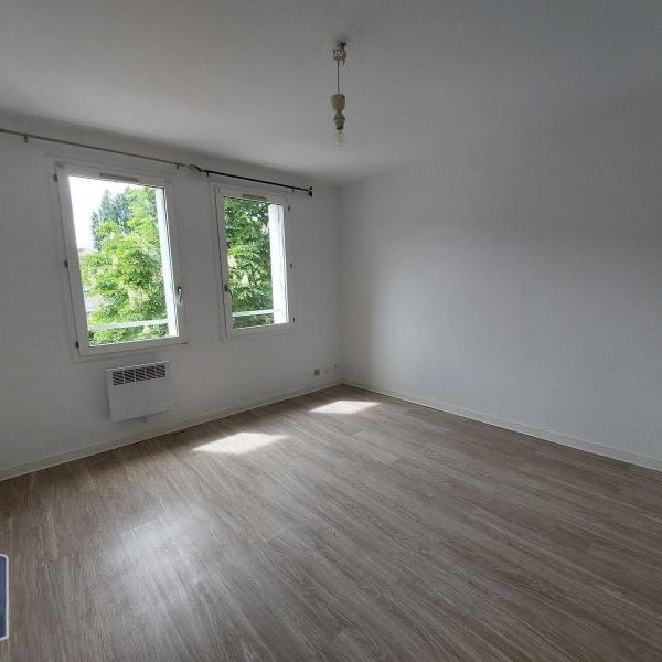 Location Appartement 1 pièce 20m² CLERMONT L HERAULT 34800 - Photo 1