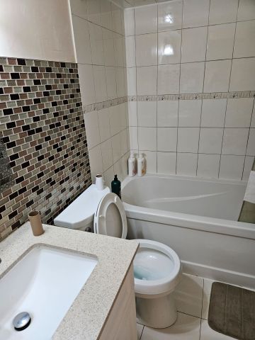 For Lease - 4329 Guildwood Way Unit# Bsmt, Mississauga, Ontario - Photo 2