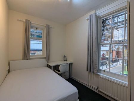 3 bedroom flat to rent - Photo 4