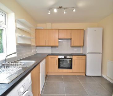 4 bedroom semi-detached house to rent - Photo 1