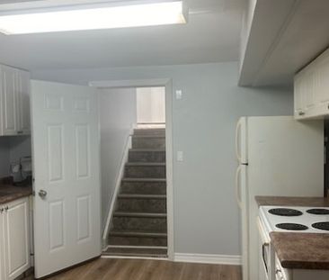 109 Rose St, Lower Barrie | $1750 per month | Plus Hydro - Photo 6