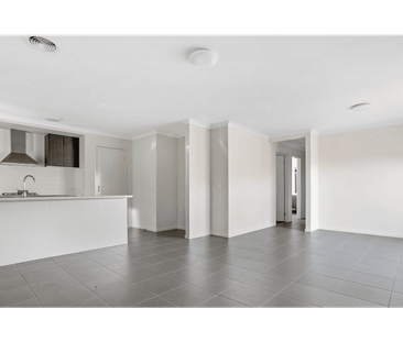 Enjoy one week rent-free when you move in. - Photo 4