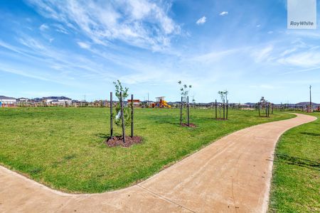 14 Angelina Terrace, Truganina VIC 3029 - Townhouse For Rent | Domain - Photo 3