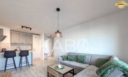 Prenájom - zariadený 2 izbový byt - garážové miesto - Fotografia 3
