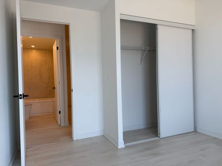 For Lease - 4878 Powers Common Unit# 211, Burlington, Ontario - Photo 4
