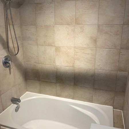 Logement 41/2 St-Sauveur - Photo 3