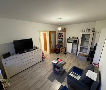 renovierte 2-Zimmer Wohnung mit Aufzug seniorengerecht - Photo 1