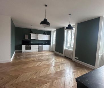 Location Appartement 3 pièces 72m² LYON 2ème - Photo 2