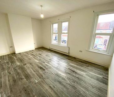 4 bedroom terraced house to rent - Photo 2