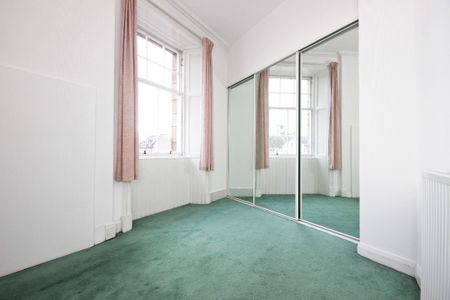 17 Canal Crescent - Photo 2